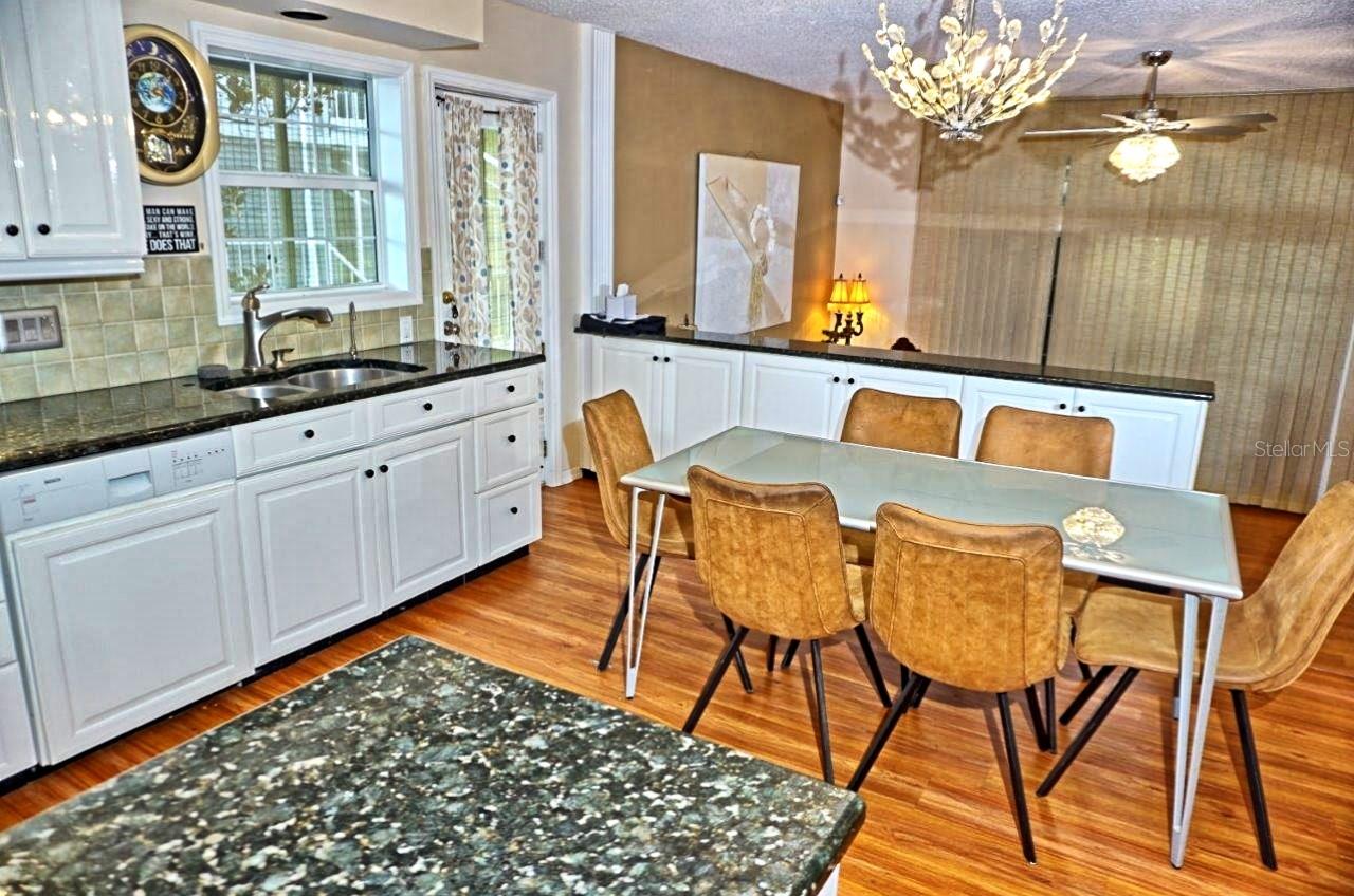 Image 8 of 36 For 2051 Vista Del Sol Circle 201