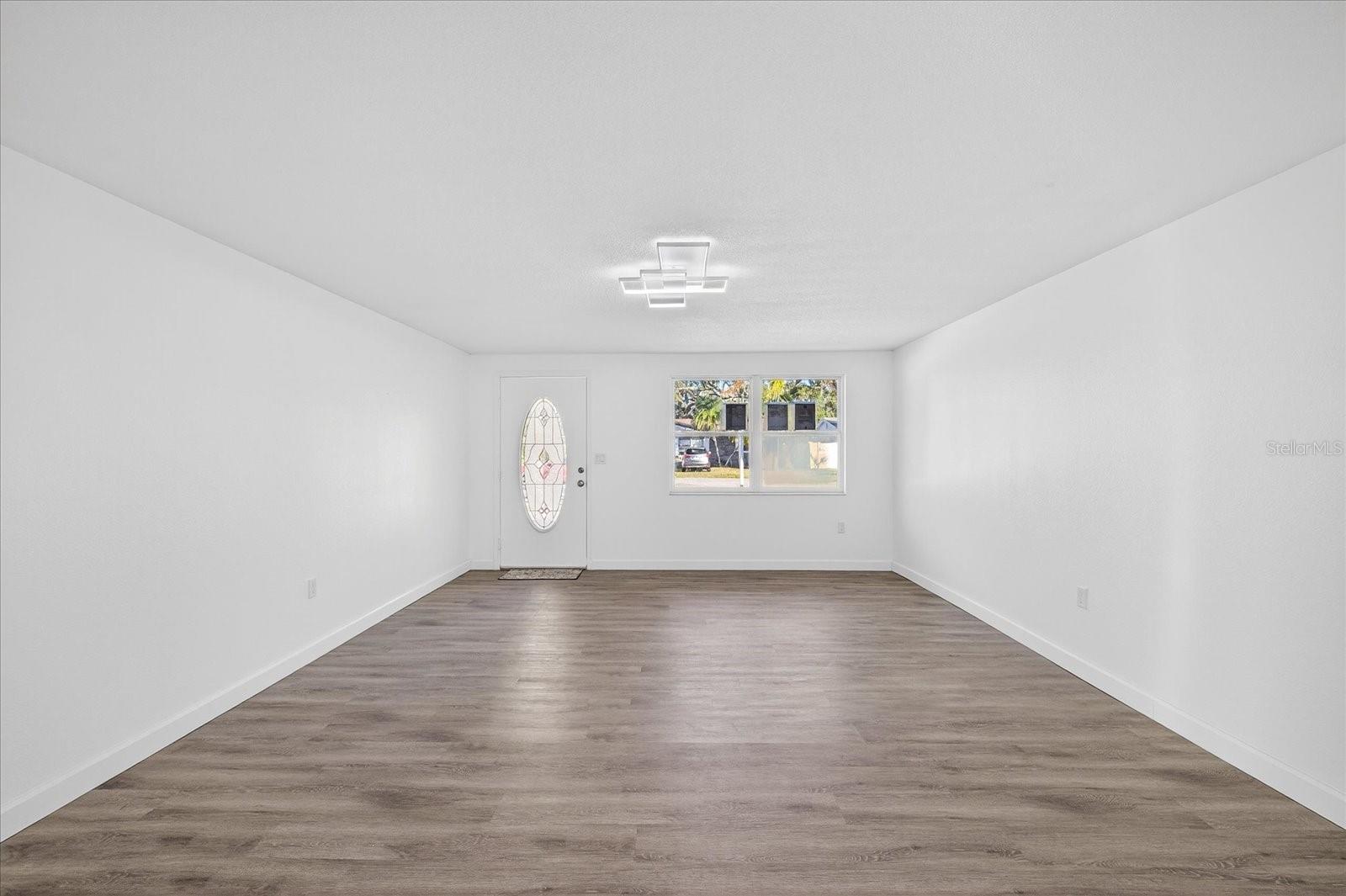 Image 15 of 48 For 4928 Amherst Court