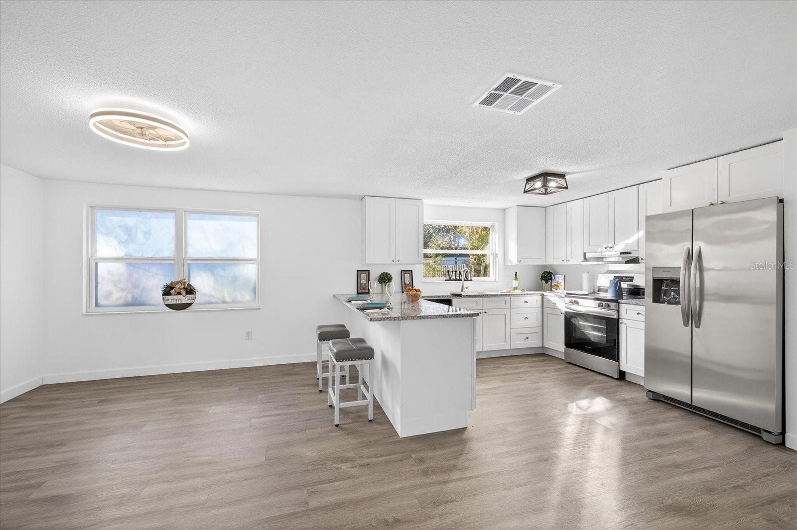 Image 16 of 48 For 4928 Amherst Court