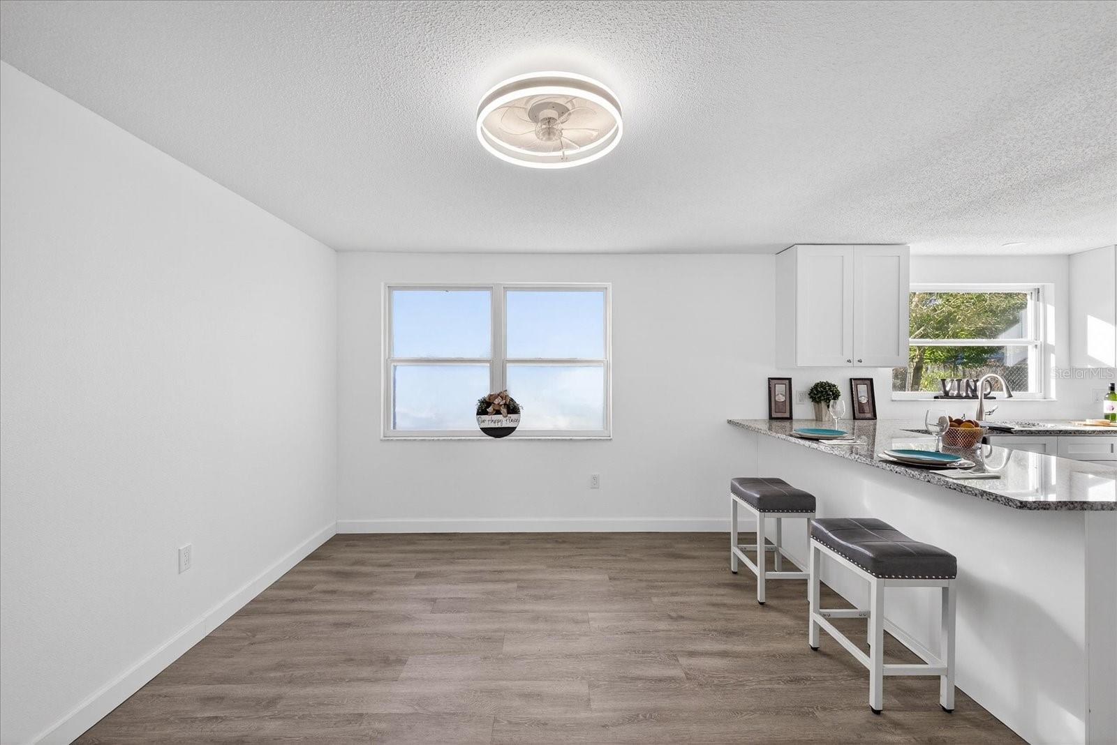 Image 18 of 48 For 4928 Amherst Court