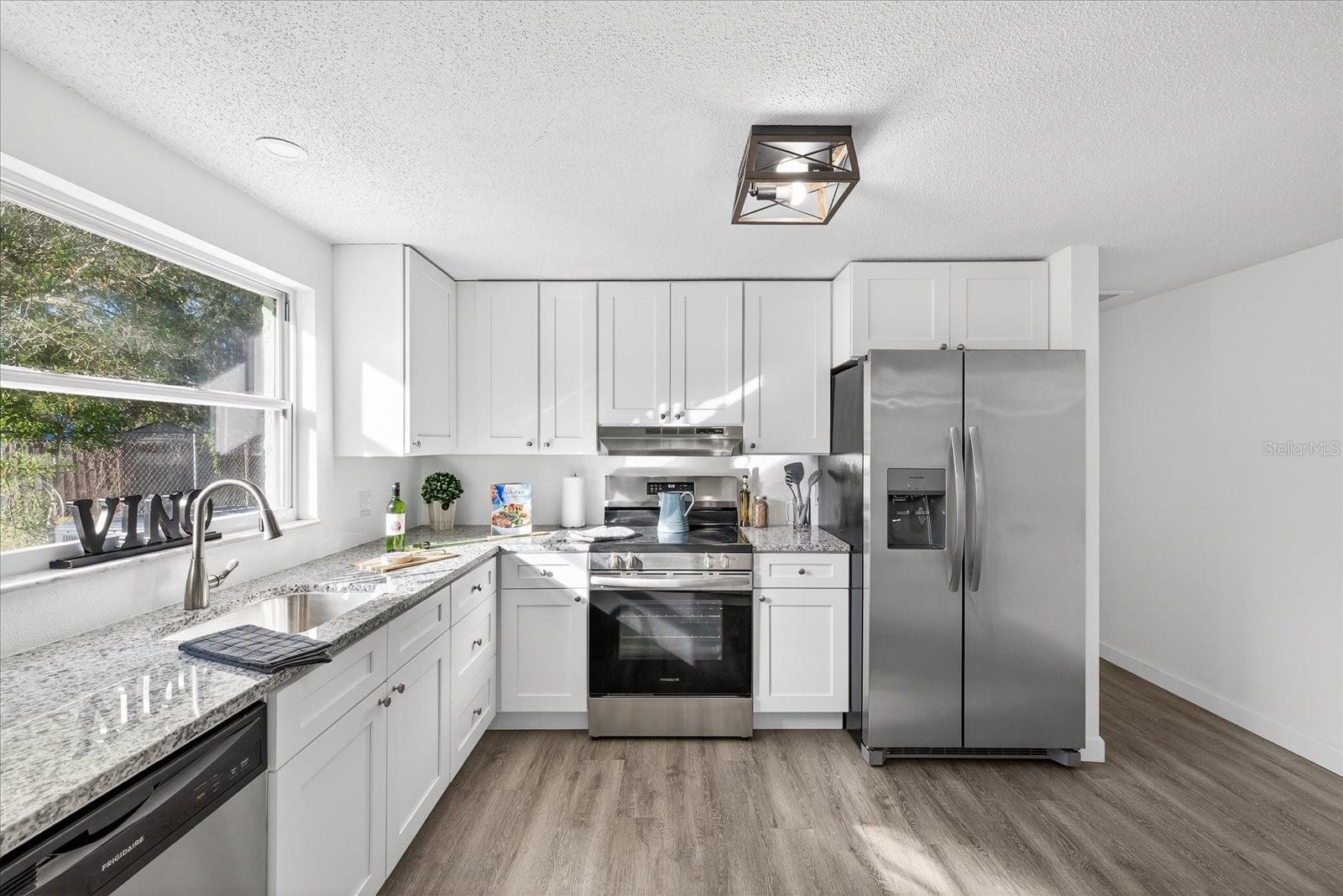 Image 23 of 48 For 4928 Amherst Court