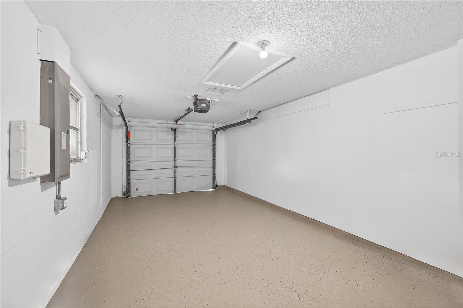 Image 28 of 48 For 4928 Amherst Court