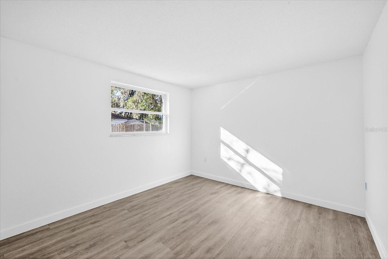 Image 30 of 48 For 4928 Amherst Court