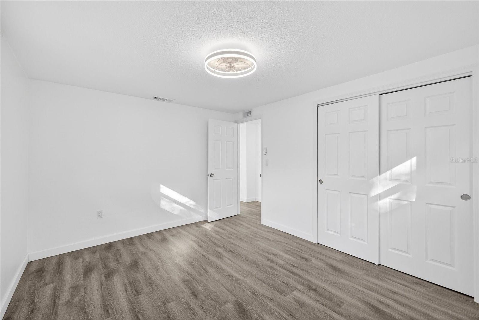 Image 34 of 48 For 4928 Amherst Court