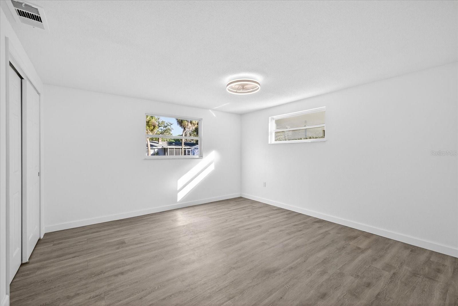 Image 37 of 48 For 4928 Amherst Court