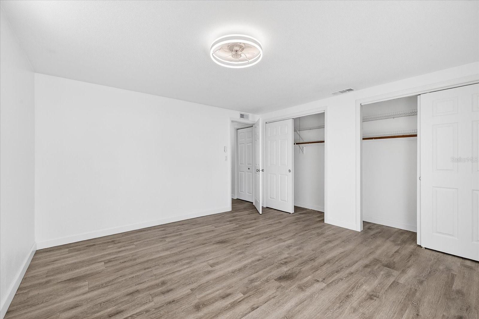 Image 39 of 48 For 4928 Amherst Court