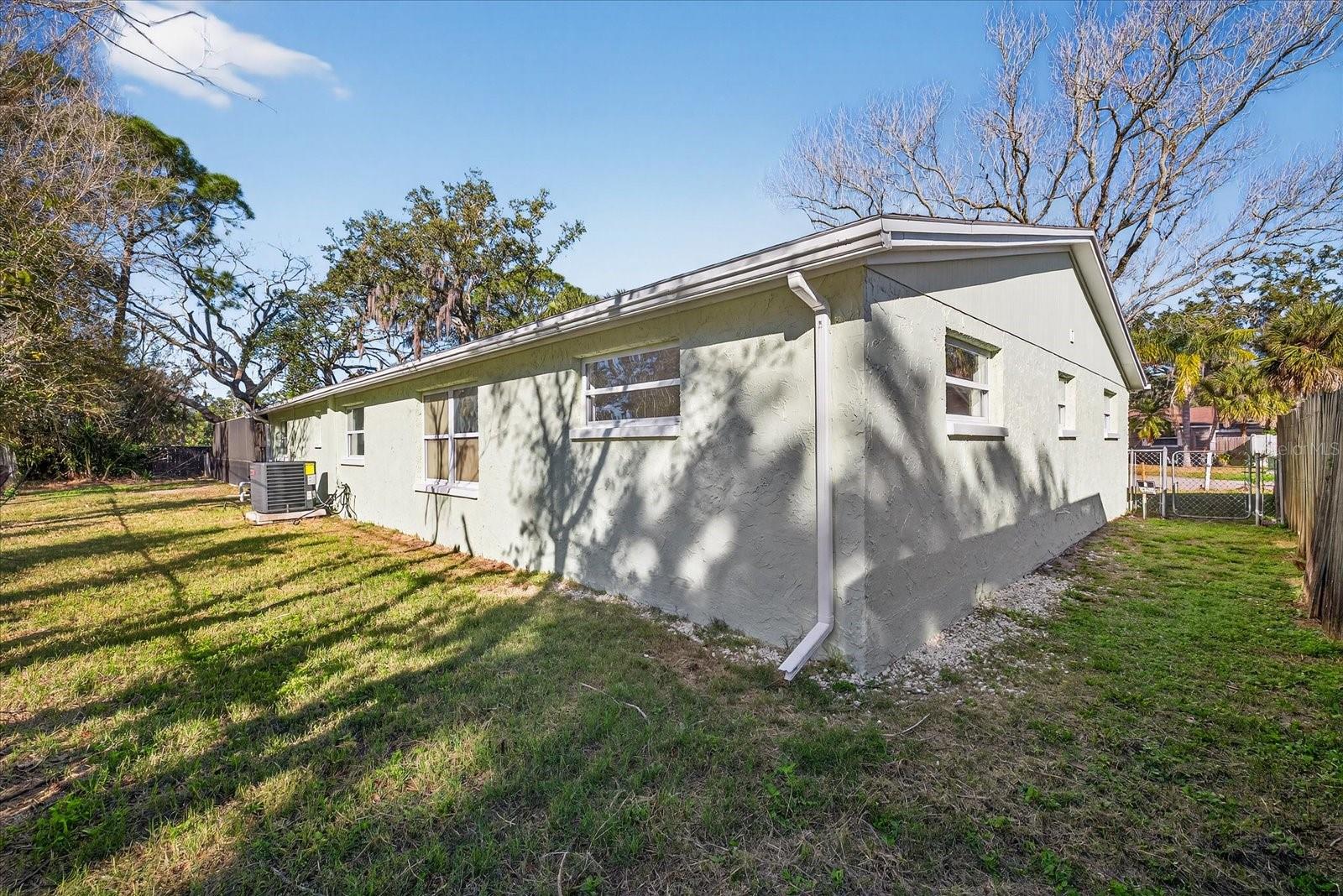 Image 47 of 48 For 4928 Amherst Court