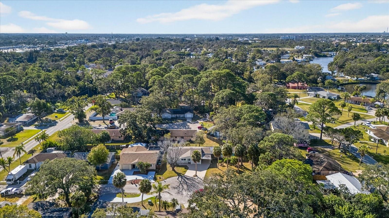 Image 7 of 48 For 4928 Amherst Court