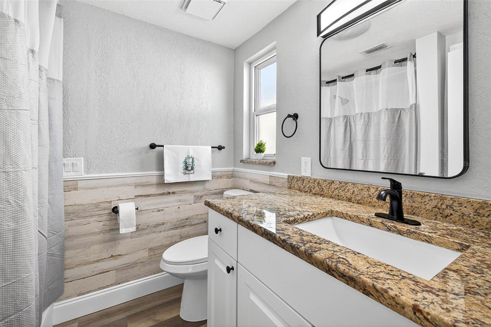 Image 9 of 15 For 10822 Lyndale Avenue