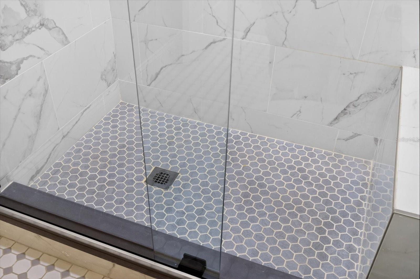 Image 21 of 55 For 4678 Marine Parkway 108