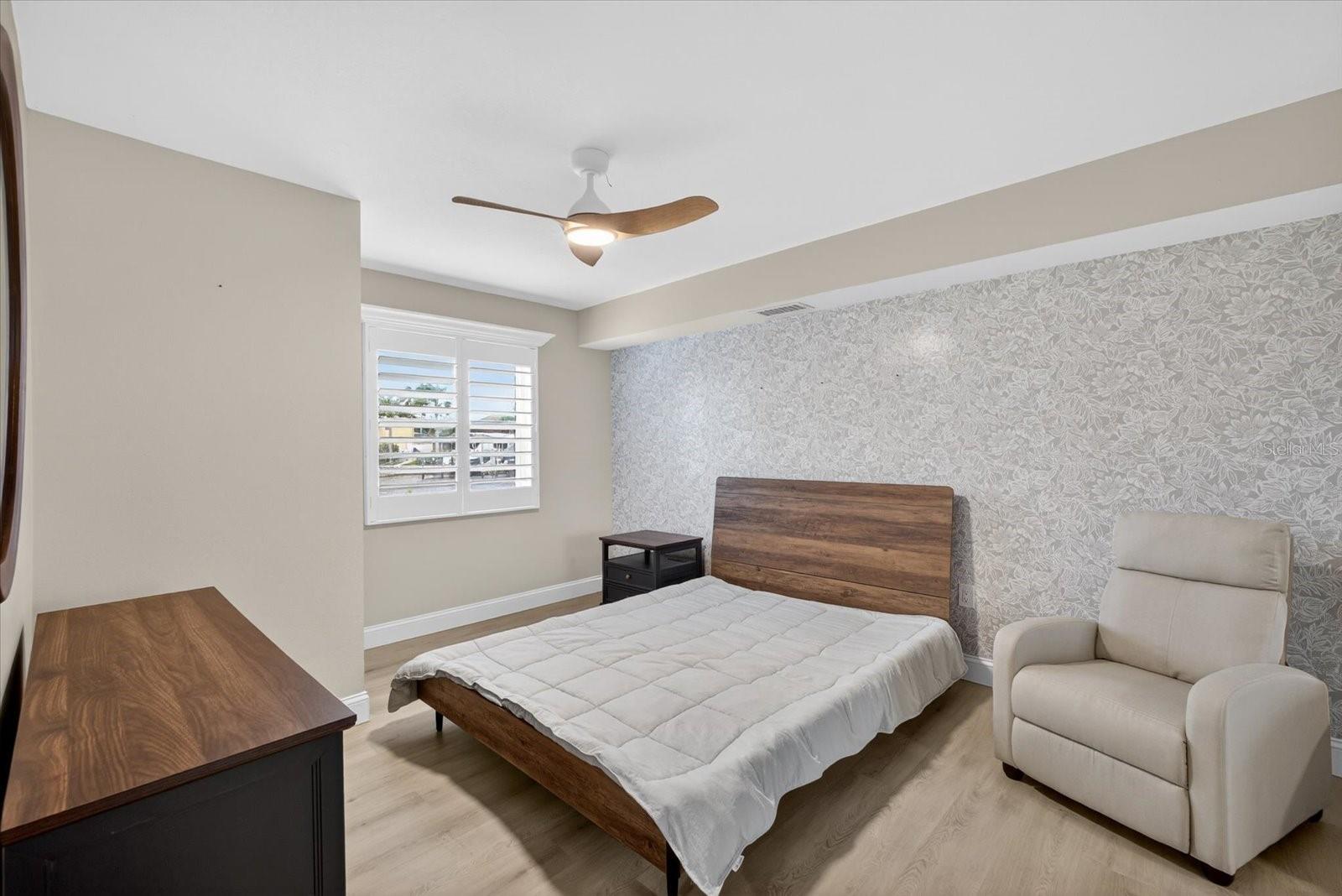 Image 23 of 55 For 4678 Marine Parkway 108