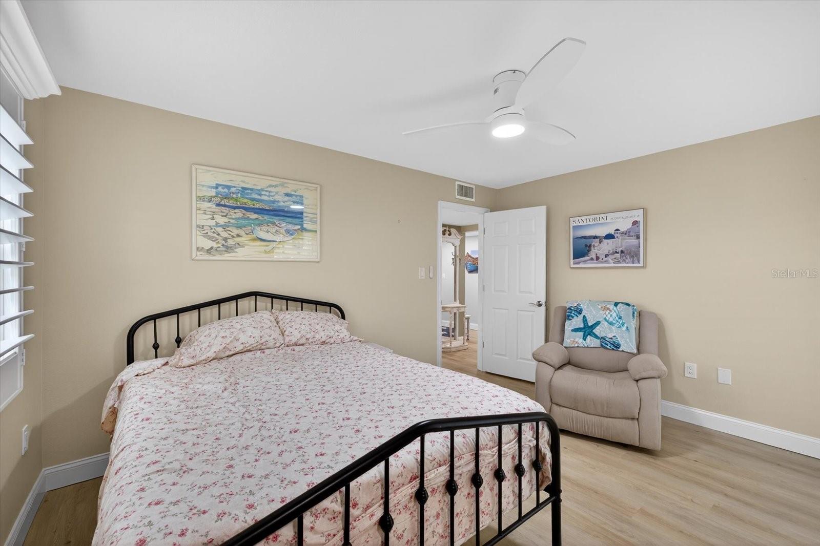 Image 25 of 55 For 4678 Marine Parkway 108