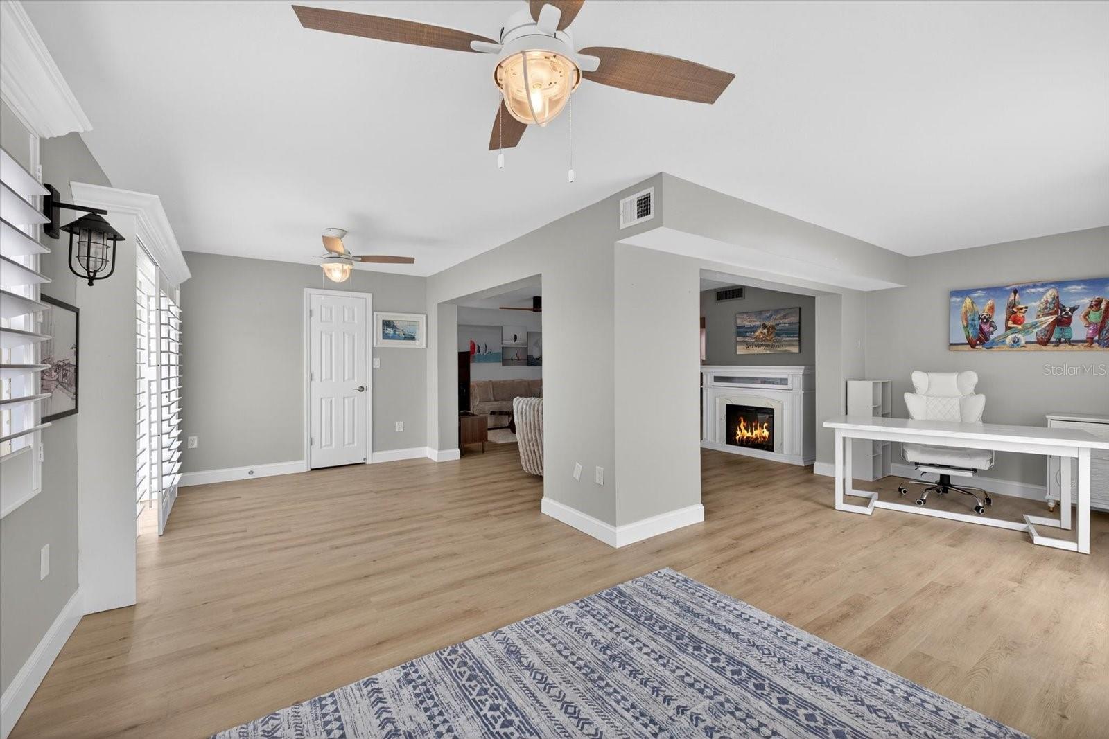 Image 27 of 55 For 4678 Marine Parkway 108