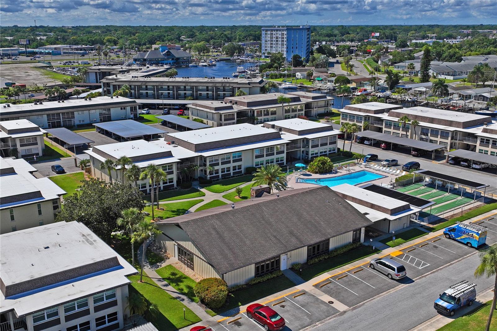 Image 43 of 55 For 4678 Marine Parkway 108