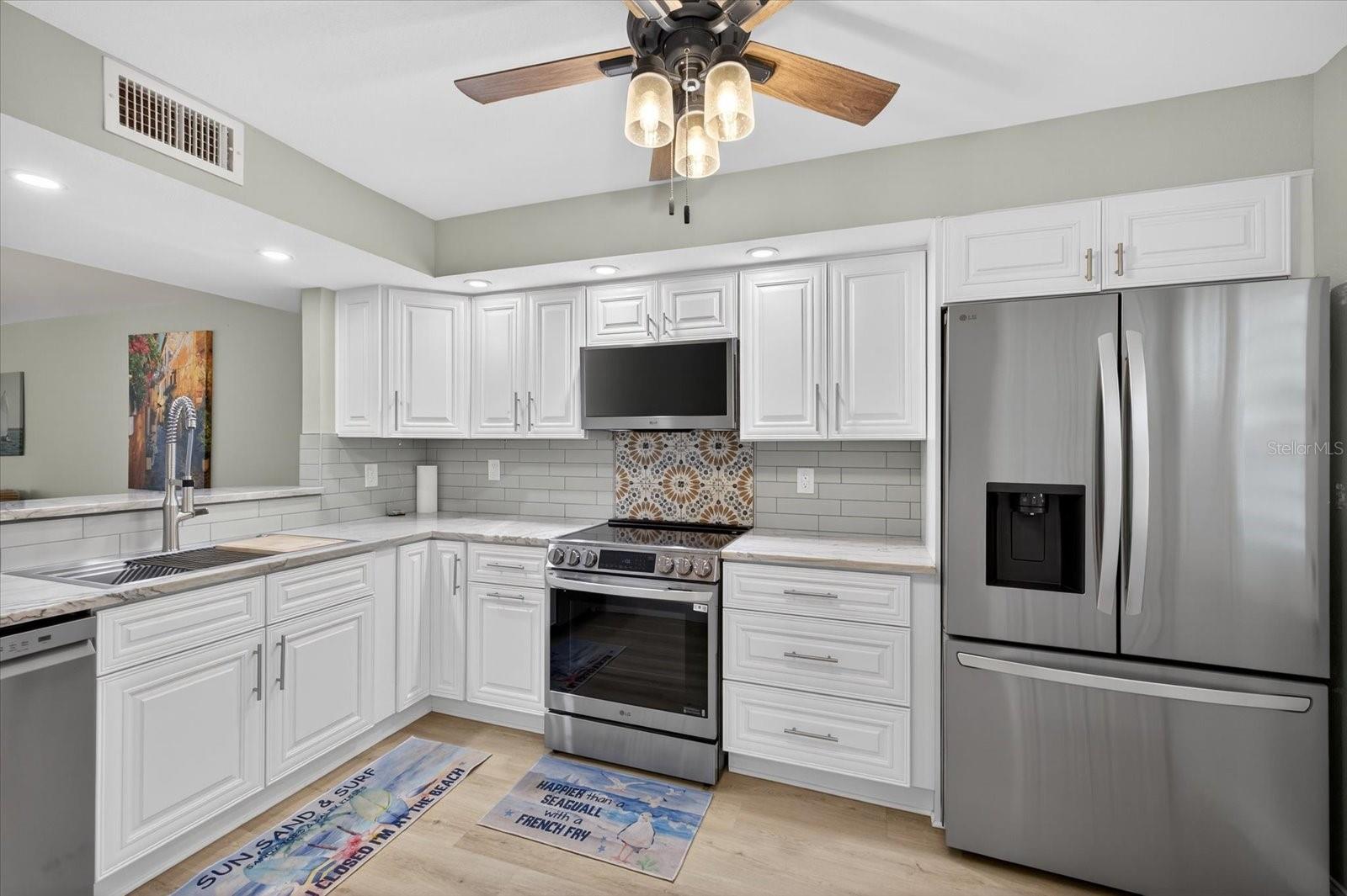 Image 5 of 55 For 4678 Marine Parkway 108