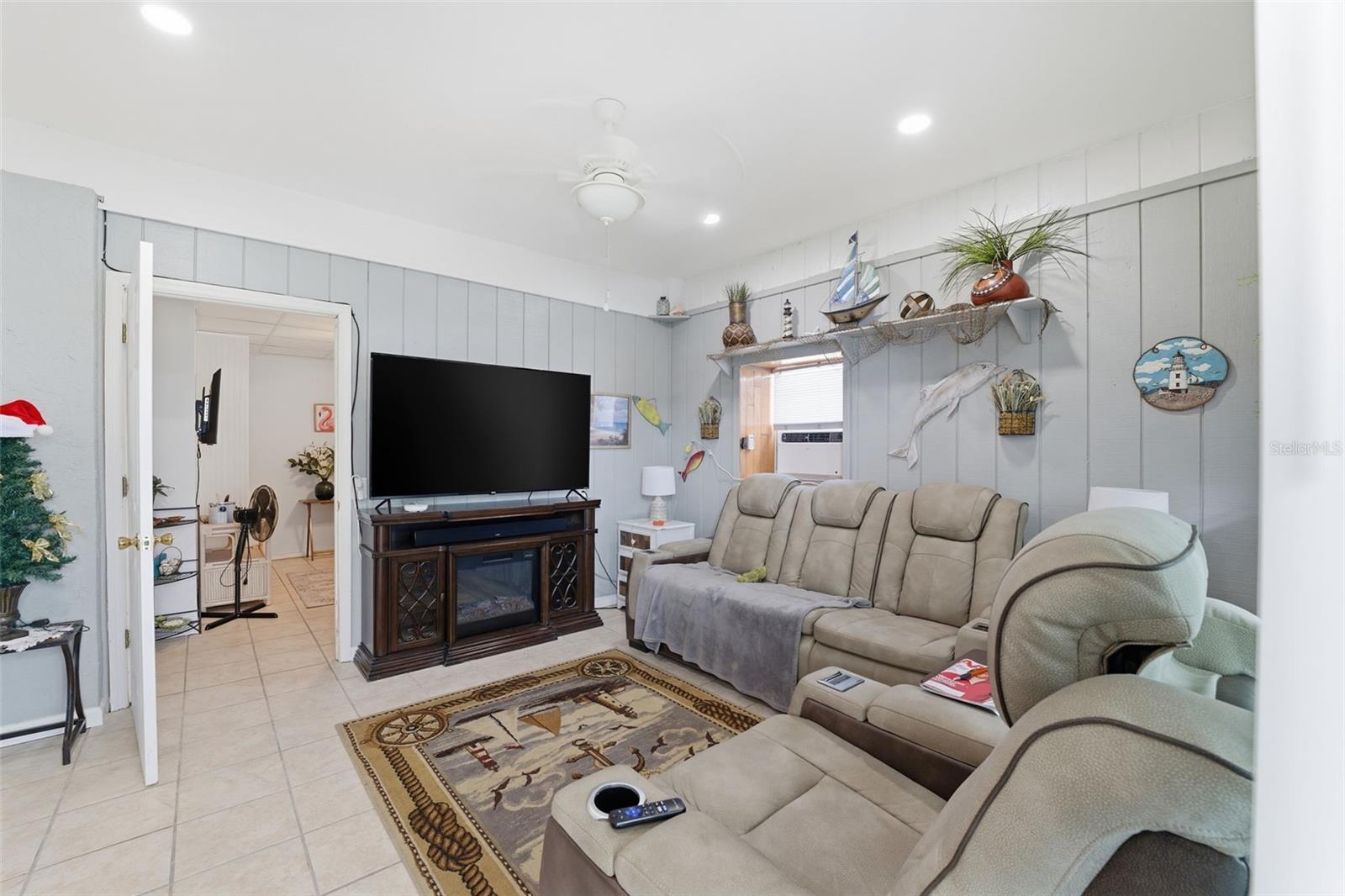 Image 21 of 75 For 3366 Bluefish Drive