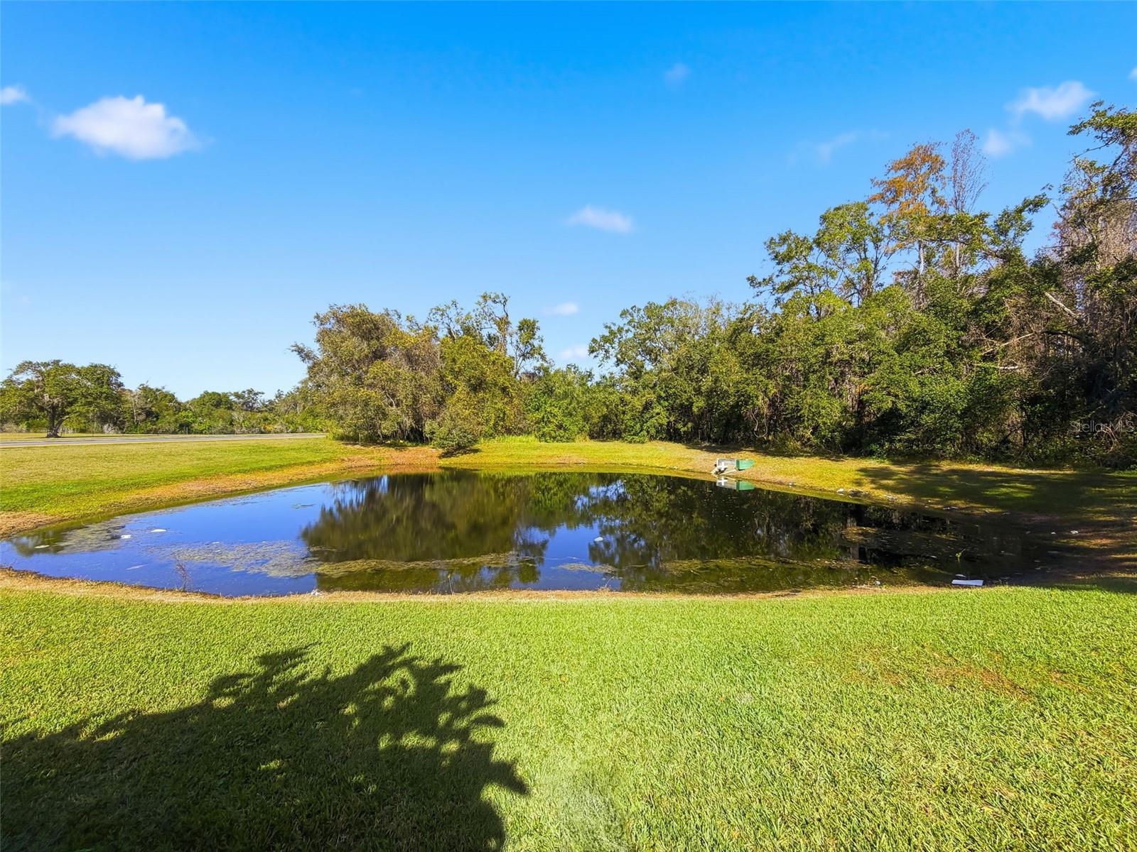 Listing photo id 30 for 23015 Mayfair Road