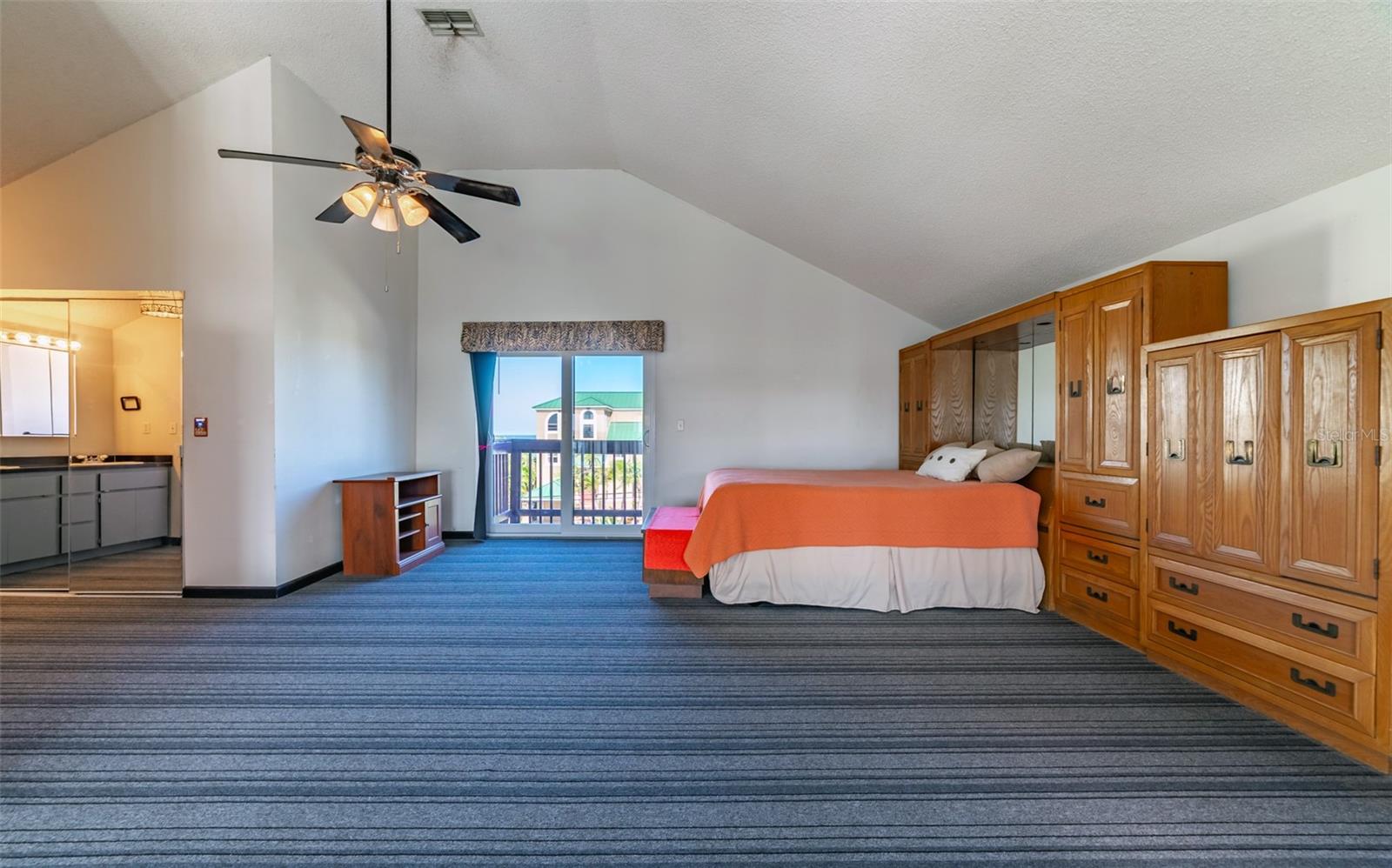 Image 27 of 59 For 6432 Driftwood Drive