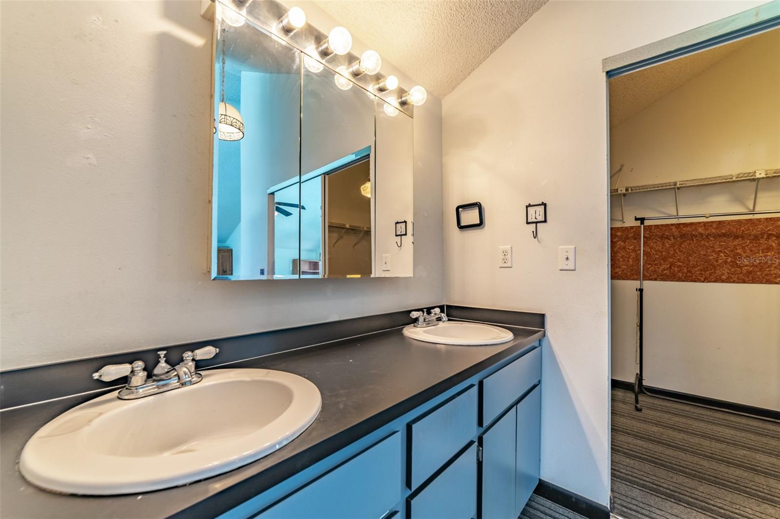 Image 31 of 59 For 6432 Driftwood Drive