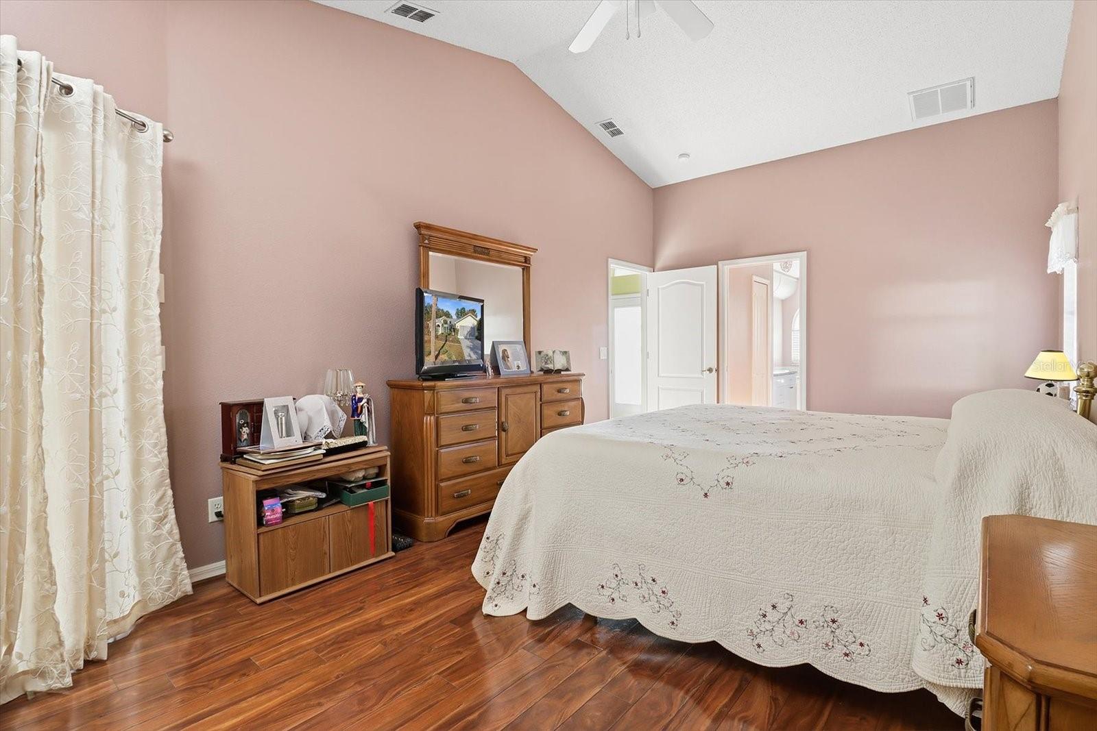 Image 21 of 46 For 3 Ipomoea Court