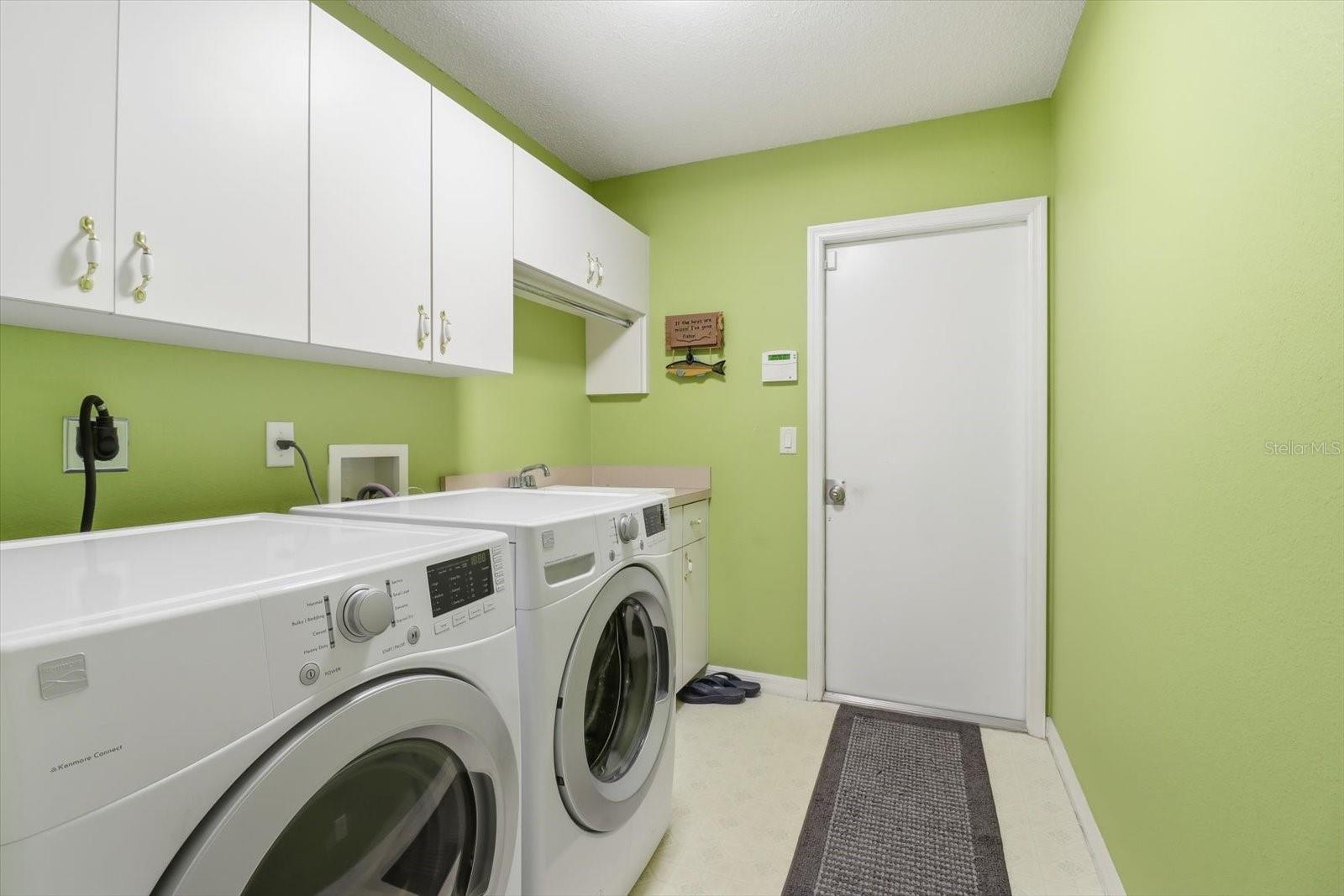 Image 27 of 46 For 3 Ipomoea Court