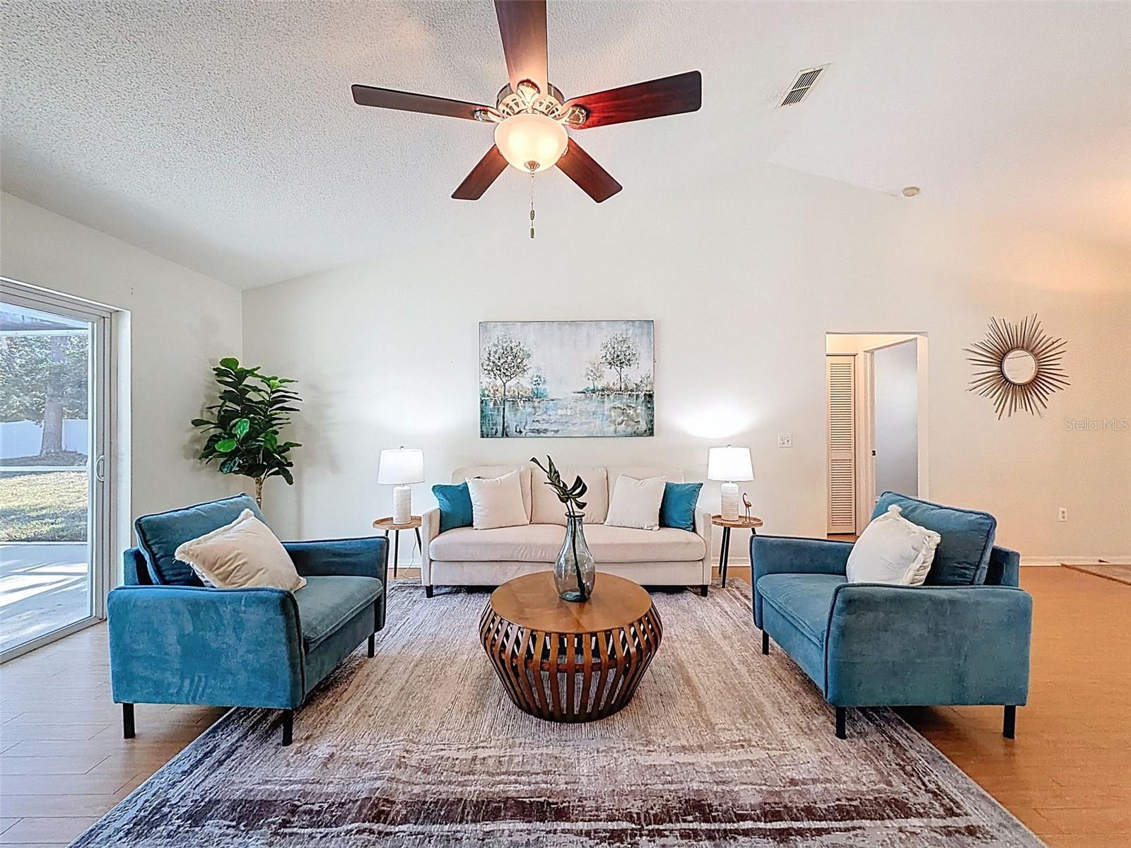 Listing photo id 0 for 9434 Holnwon Court