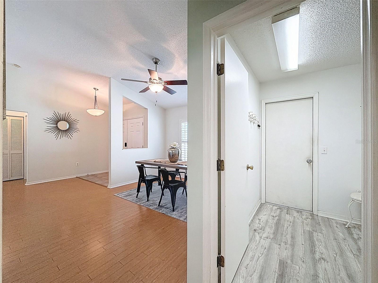 Listing photo id 27 for 9434 Holnwon Court