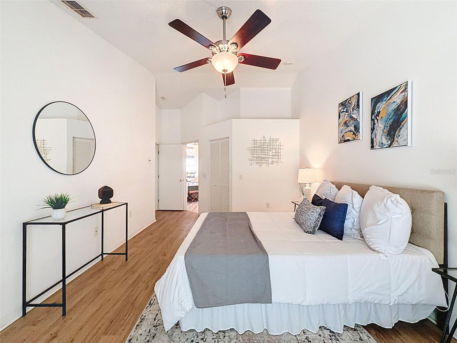 Listing photo id 31 for 9434 Holnwon Court