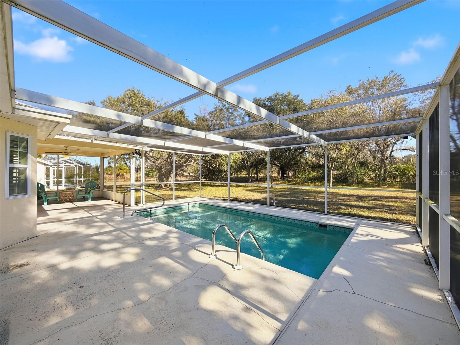 Listing photo id 47 for 9434 Holnwon Court