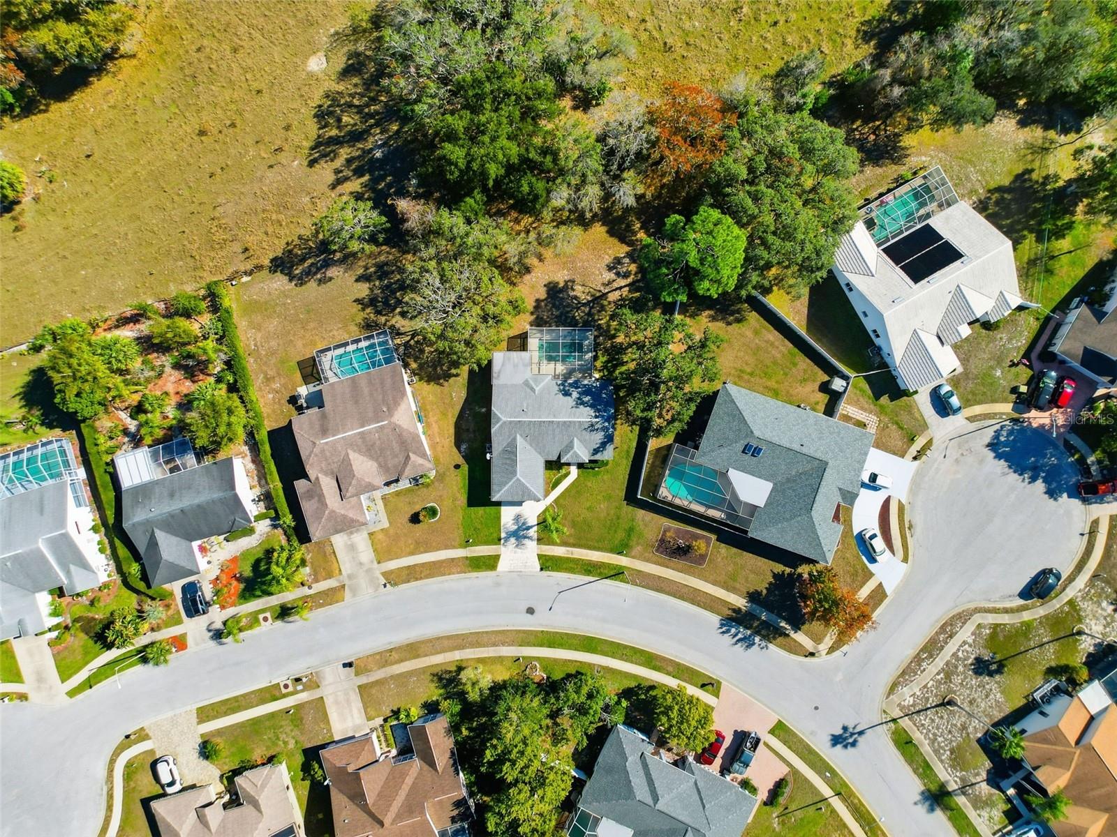 Listing photo id 61 for 9434 Holnwon Court