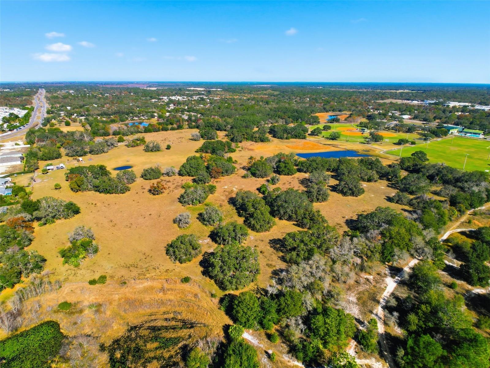 Listing photo id 68 for 9434 Holnwon Court