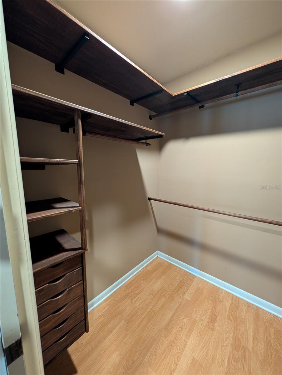 Image 14 of 36 For 1117 Lakemont Drive