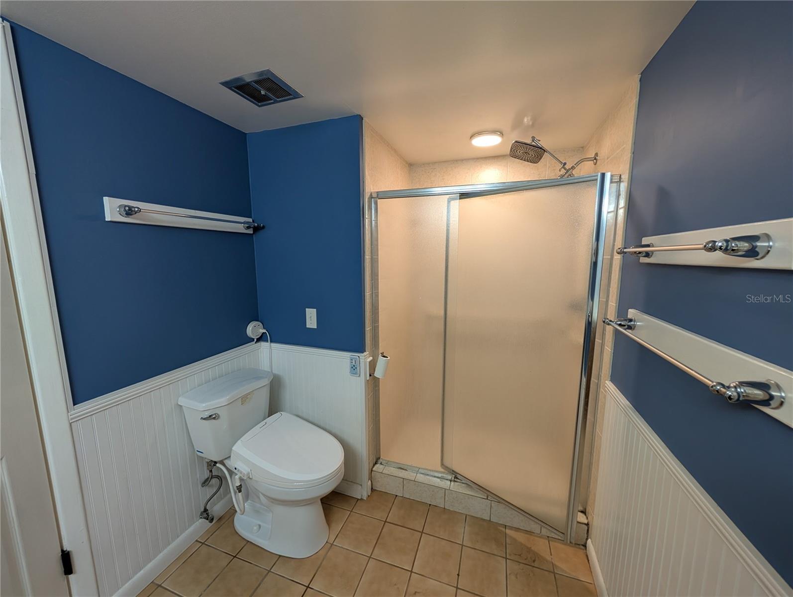 Image 17 of 36 For 1117 Lakemont Drive