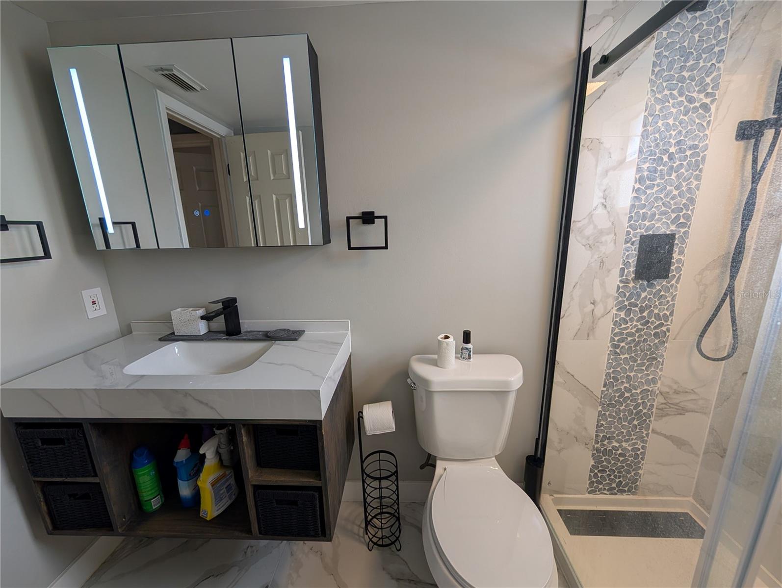 Image 21 of 36 For 1117 Lakemont Drive