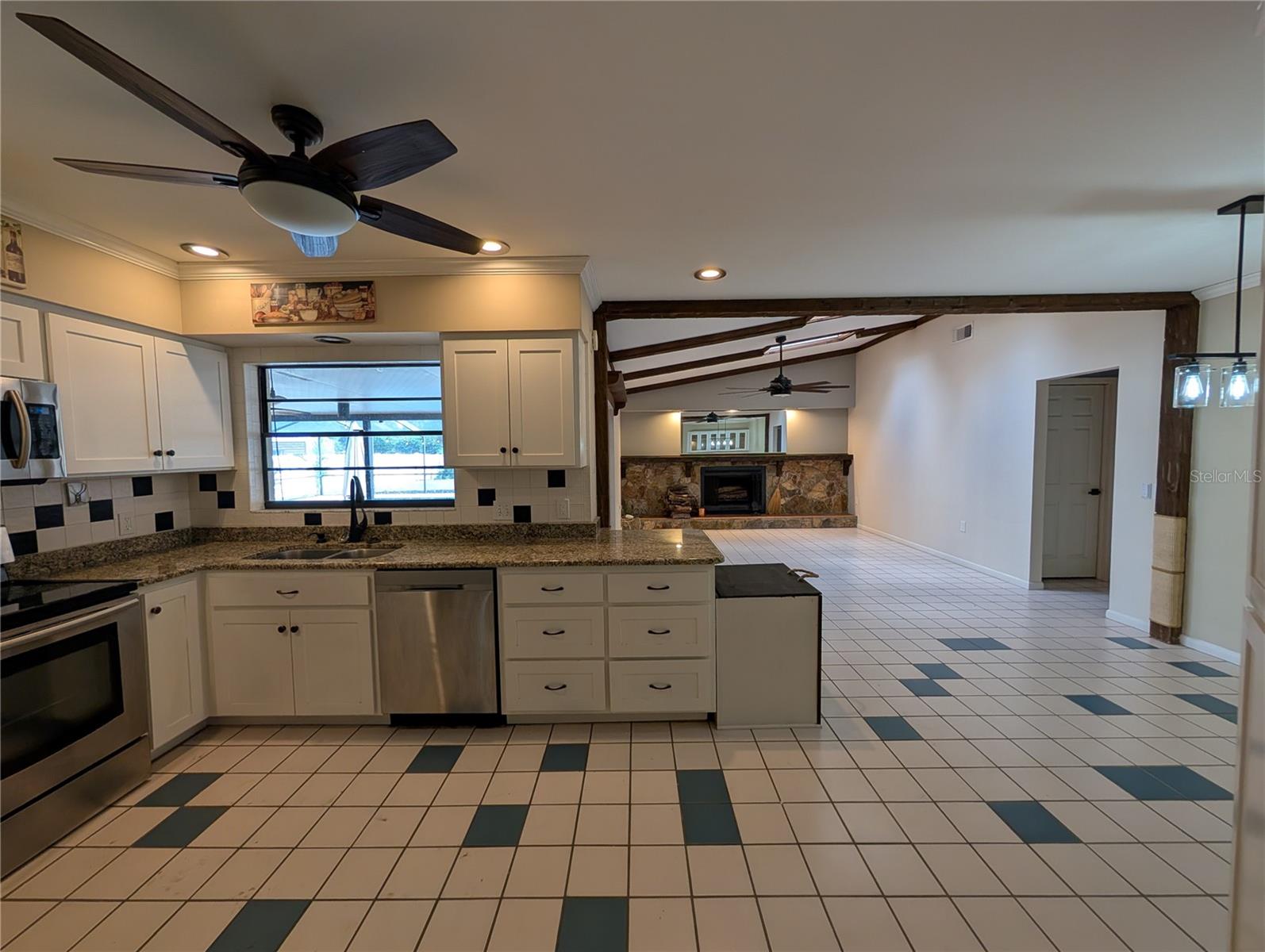 Image 6 of 36 For 1117 Lakemont Drive