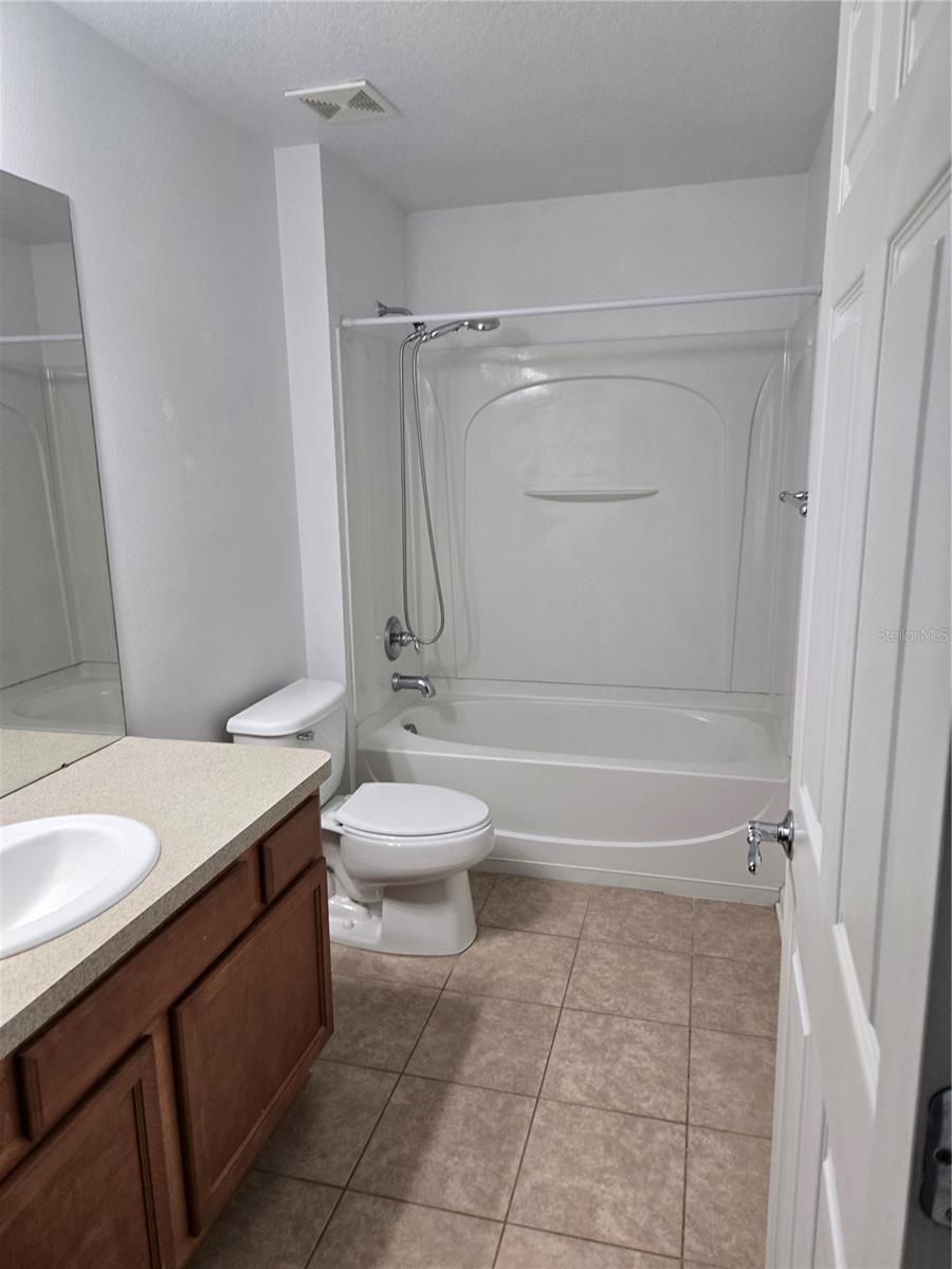 Image 4 of 11 For 14392 Wake Robin Drive