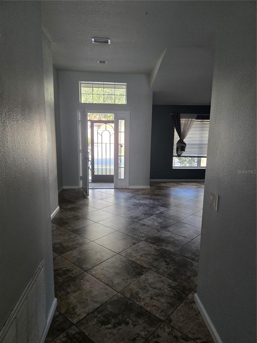 Image 6 of 11 For 14392 Wake Robin Drive