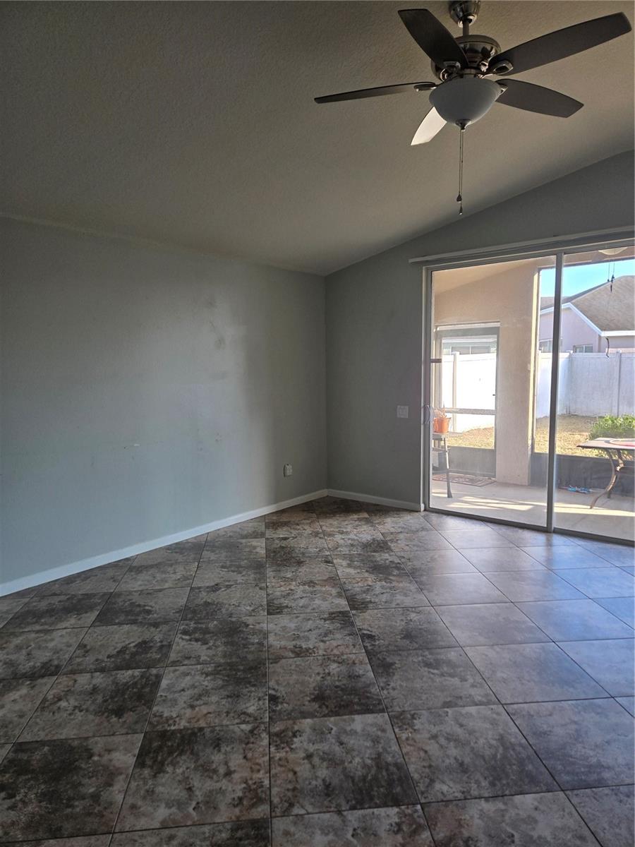 Image 9 of 11 For 14392 Wake Robin Drive