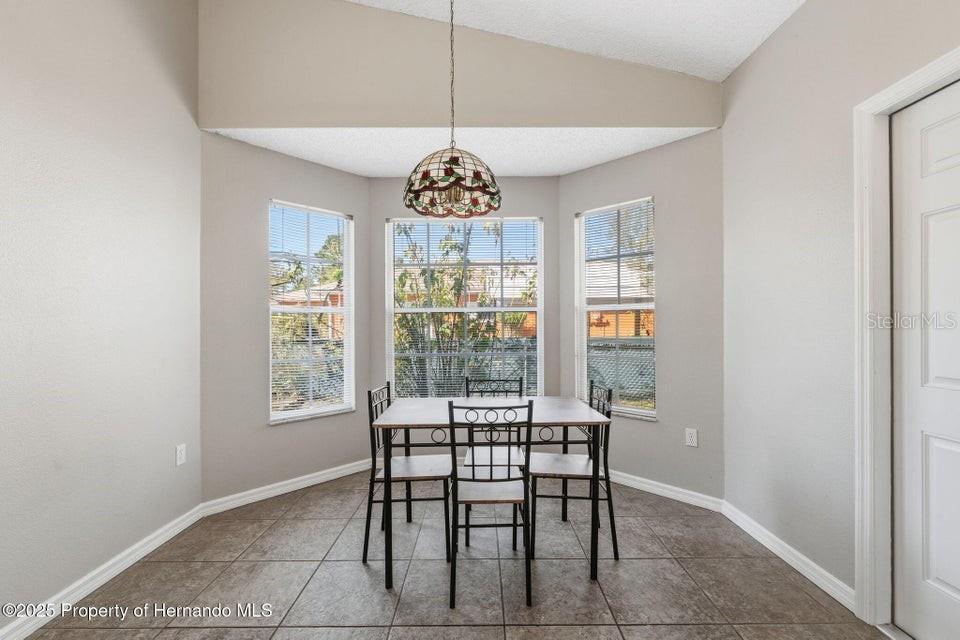 Image 19 of 34 For 10290 Adler Street