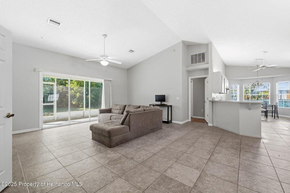 Image 6 of 34 For 10290 Adler Street