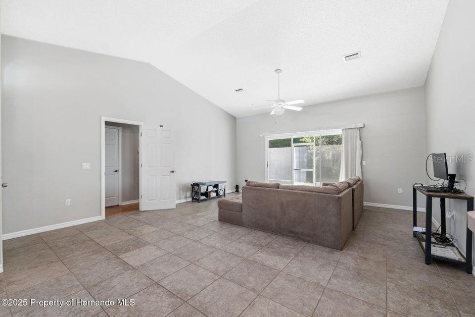 Image 9 of 34 For 10290 Adler Street