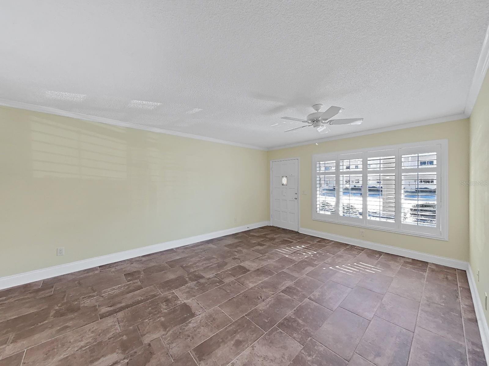 Image 11 of 79 For 2226 Switzerland Way 4