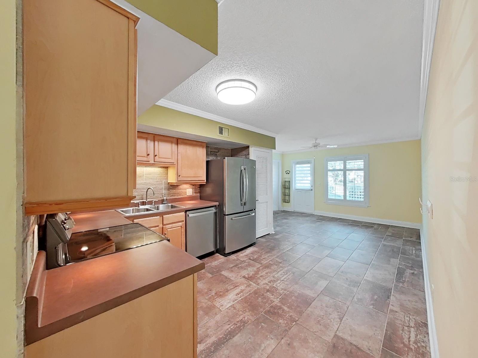 Image 17 of 79 For 2226 Switzerland Way 4