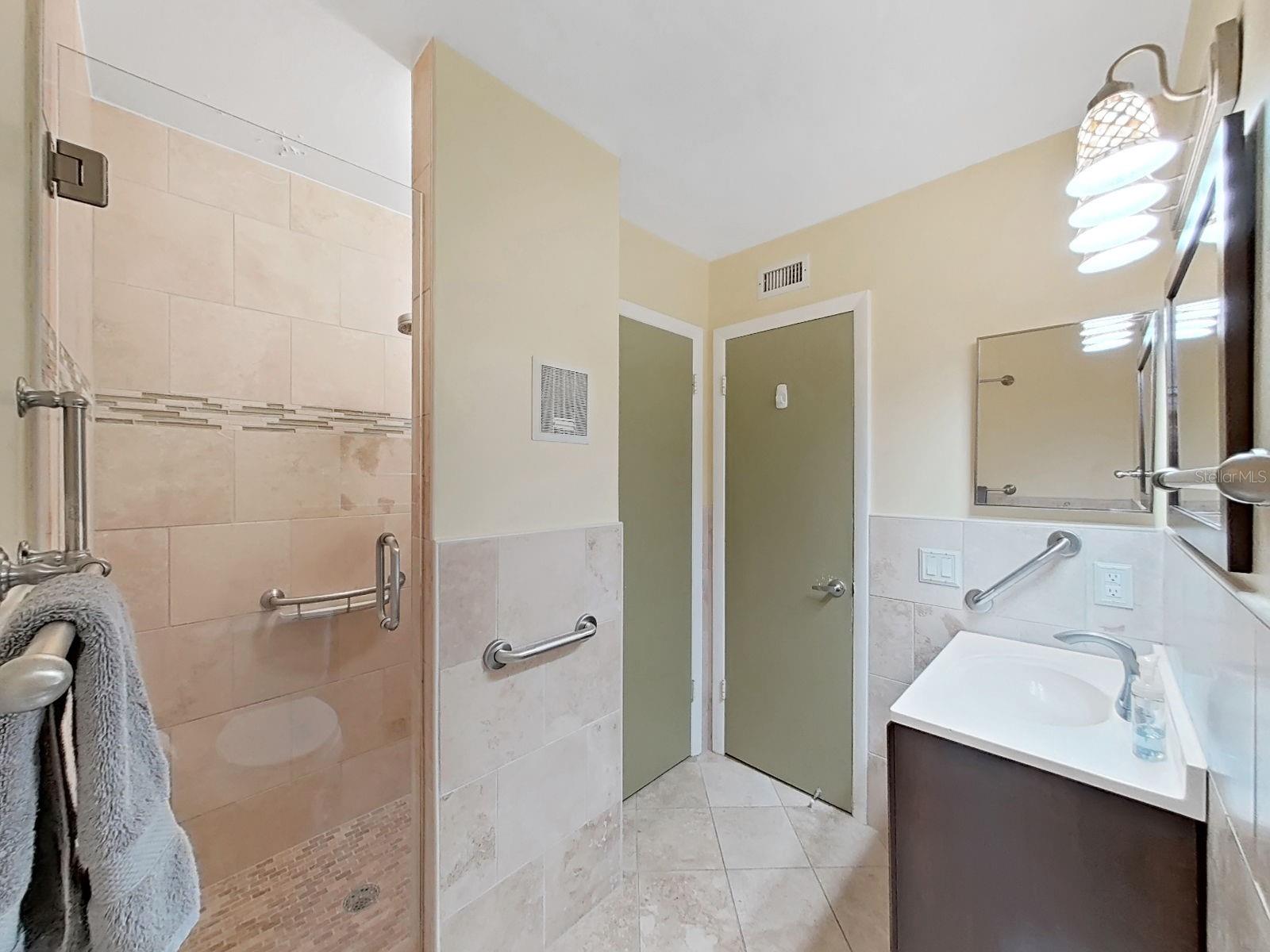 Image 31 of 79 For 2226 Switzerland Way 4