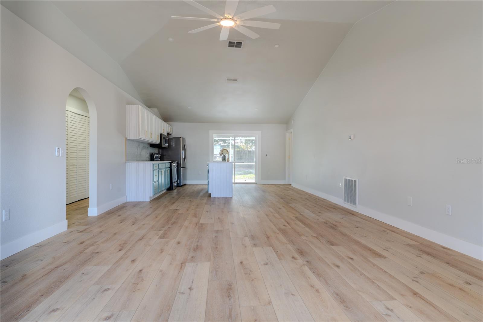 Image 6 of 25 For 10224 Bannister Street