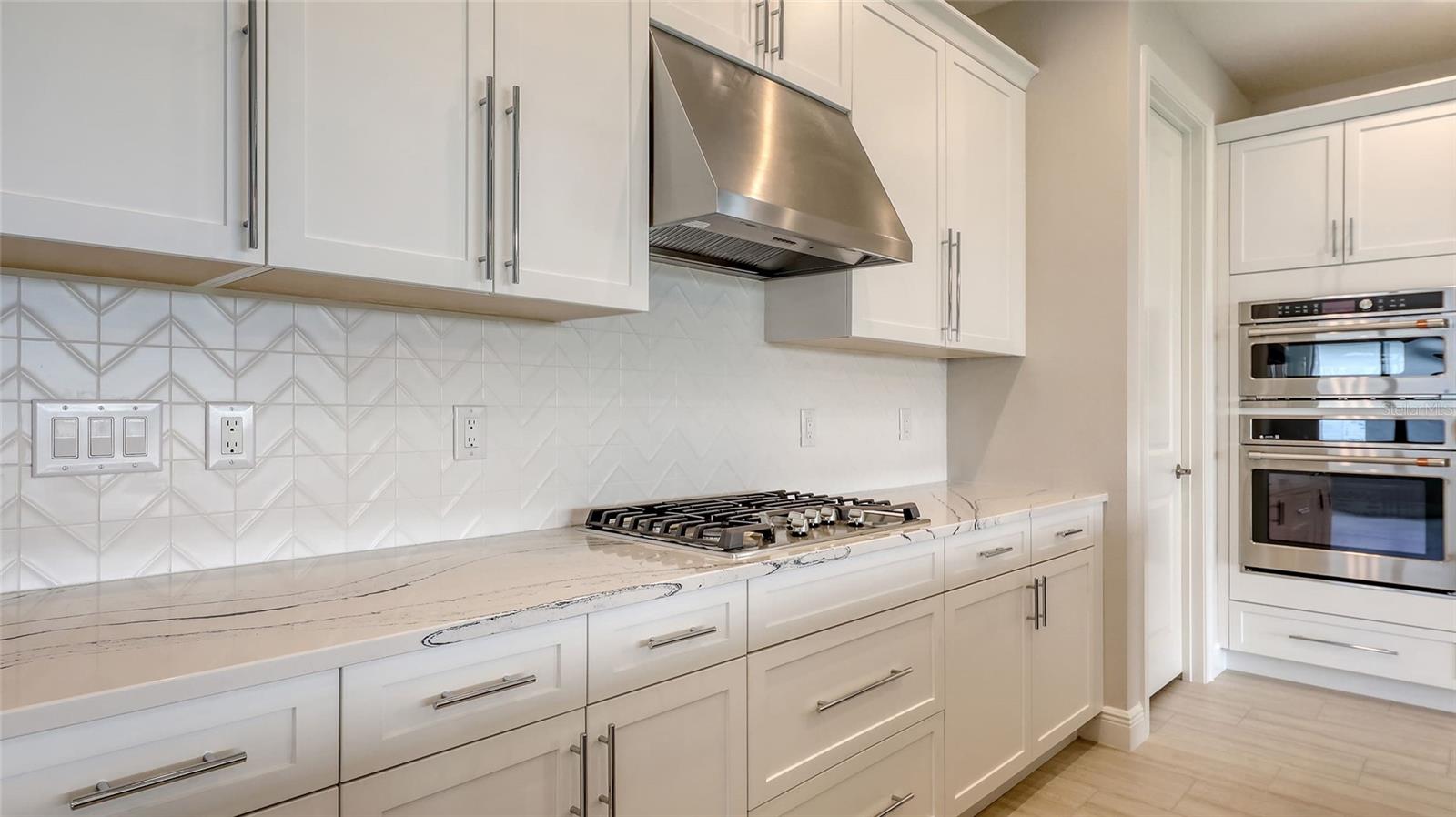 Image 17 of 43 For 14517 Coastal Woodland Lane