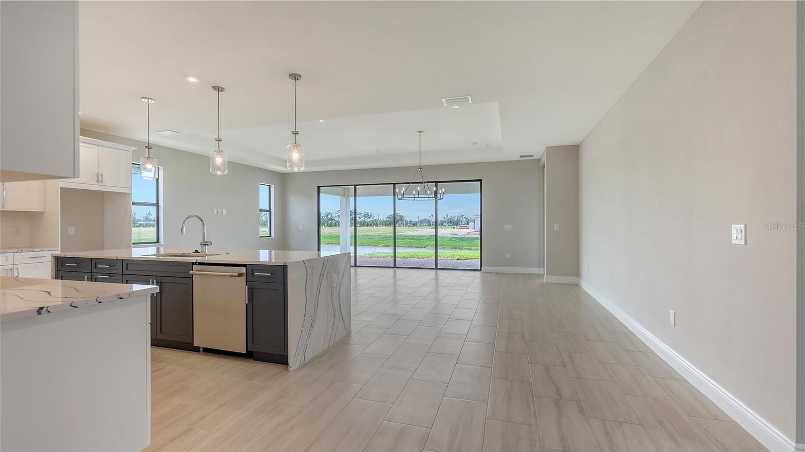 Image 19 of 43 For 14517 Coastal Woodland Lane