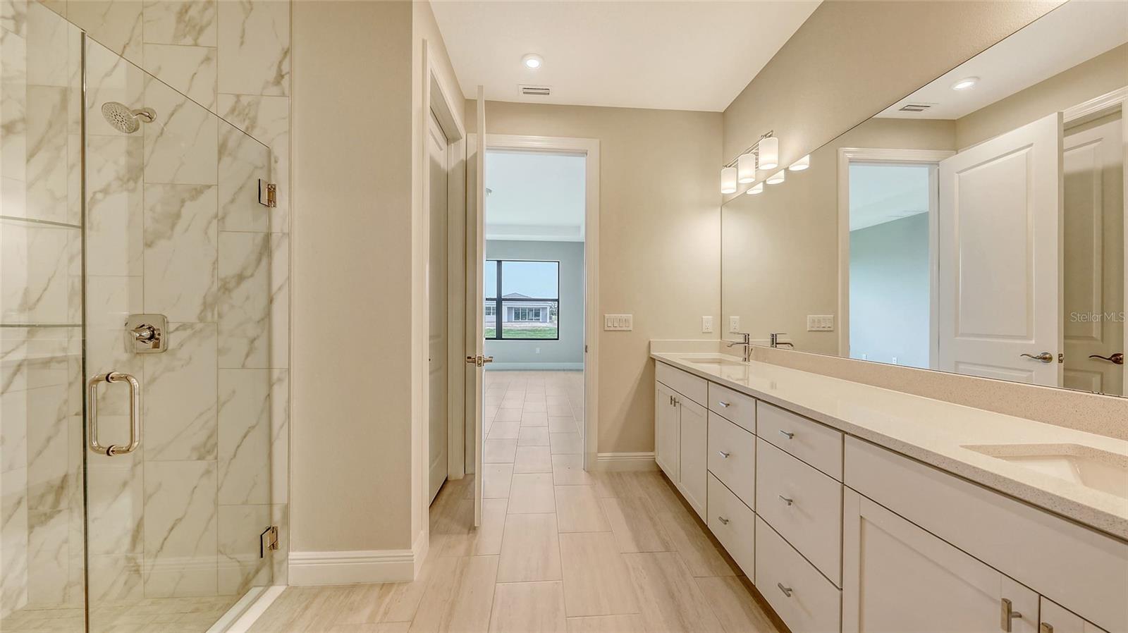 Image 24 of 43 For 14517 Coastal Woodland Lane