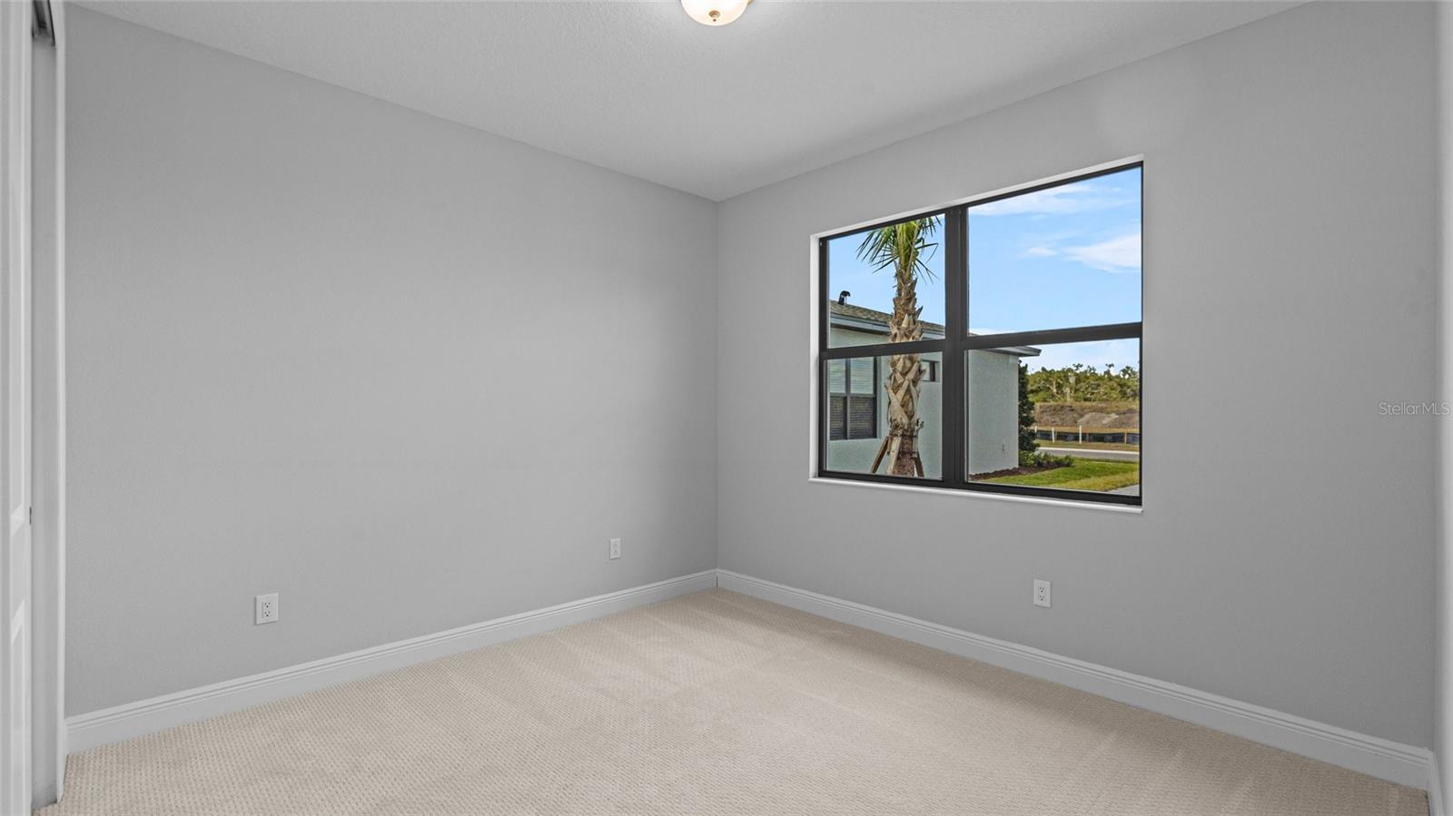 Image 12 of 35 For 14443 Coastal Woodland Lane