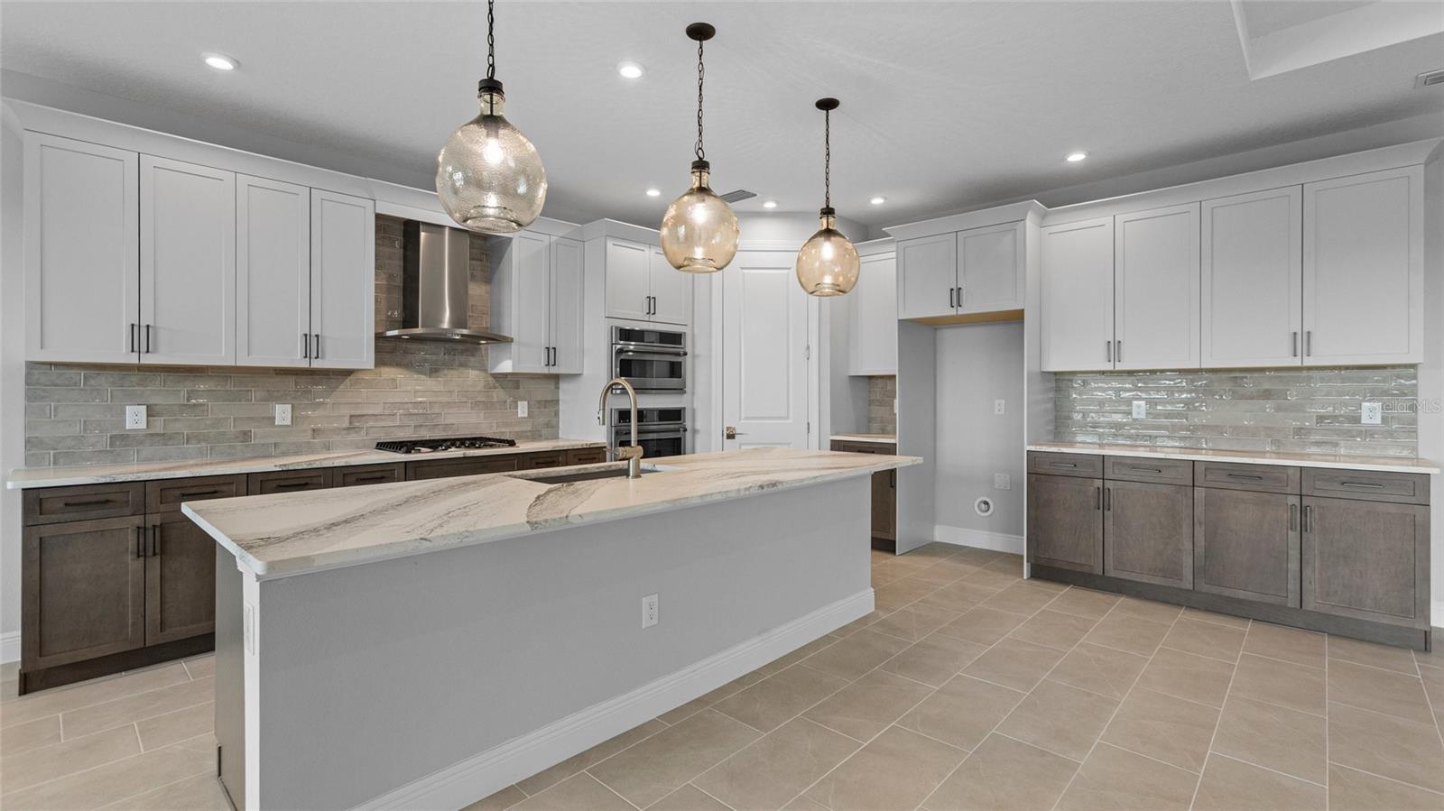 Image 7 of 35 For 14443 Coastal Woodland Lane